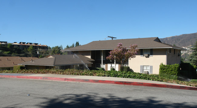 3623 Valihi Way in Glendale, CA - Foto de edificio - Building Photo