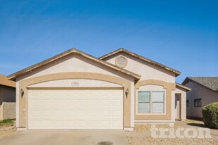 11522 W Charter Oak Rd in El Mirage, AZ - Building Photo