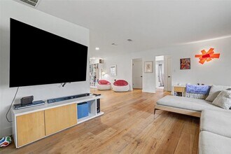 5803 Shoal Creek Blvd in Austin, TX - Building Photo - Building Photo