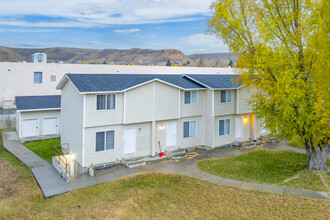 Cumorah Townhomes in Green River, WY - Foto de edificio - Building Photo