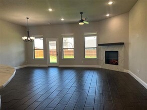 249 Lillian Ln in Waxahachie, TX - Building Photo - Building Photo