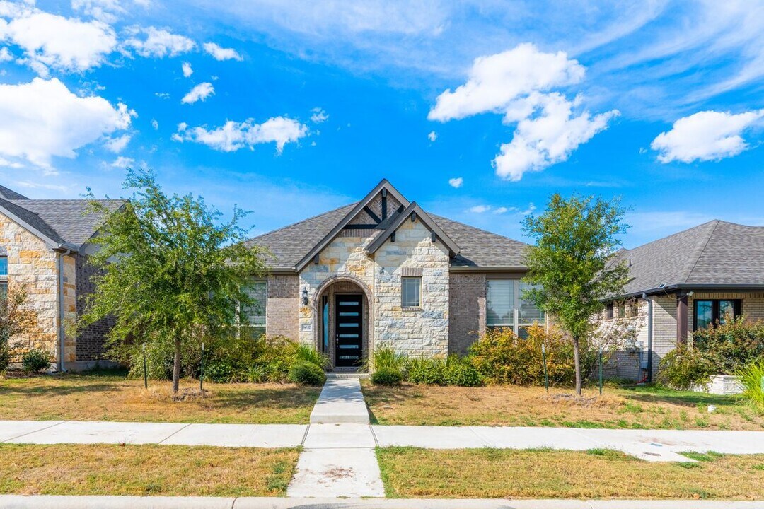 3037 Sage Ranch Dr in Leander, TX - Building Photo