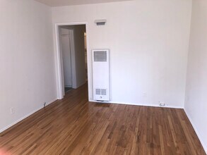 9701 National Blvd in Los Angeles, CA - Foto de edificio - Building Photo