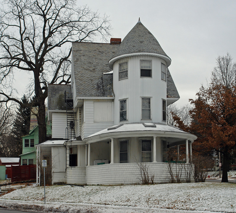 811 Union St in Schenectady, NY - Foto de edificio