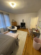 123 Gardner Rd-Unit -# 1 in Brookline, MA - Building Photo - Building Photo