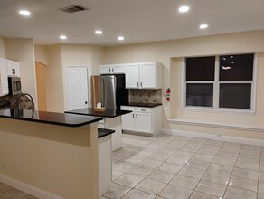 9606 Wolf Pt in San Antonio, TX - Foto de edificio - Building Photo