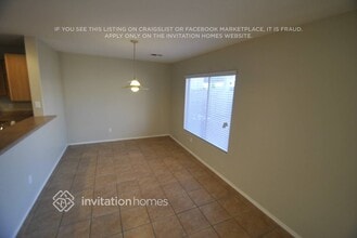 11822 W Poinsettia Dr in El Mirage, AZ - Foto de edificio - Building Photo