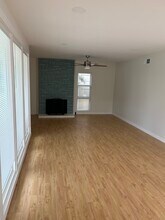 5393 E Appian Way in Long Beach, CA - Building Photo - Building Photo