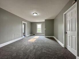 318 N 27th Ave in Minneapolis, MN - Building Photo