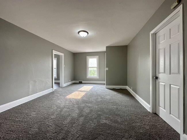 property at 318 N 27th Ave