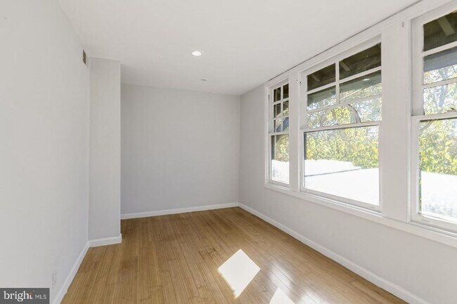 property at 5019 Walnut St