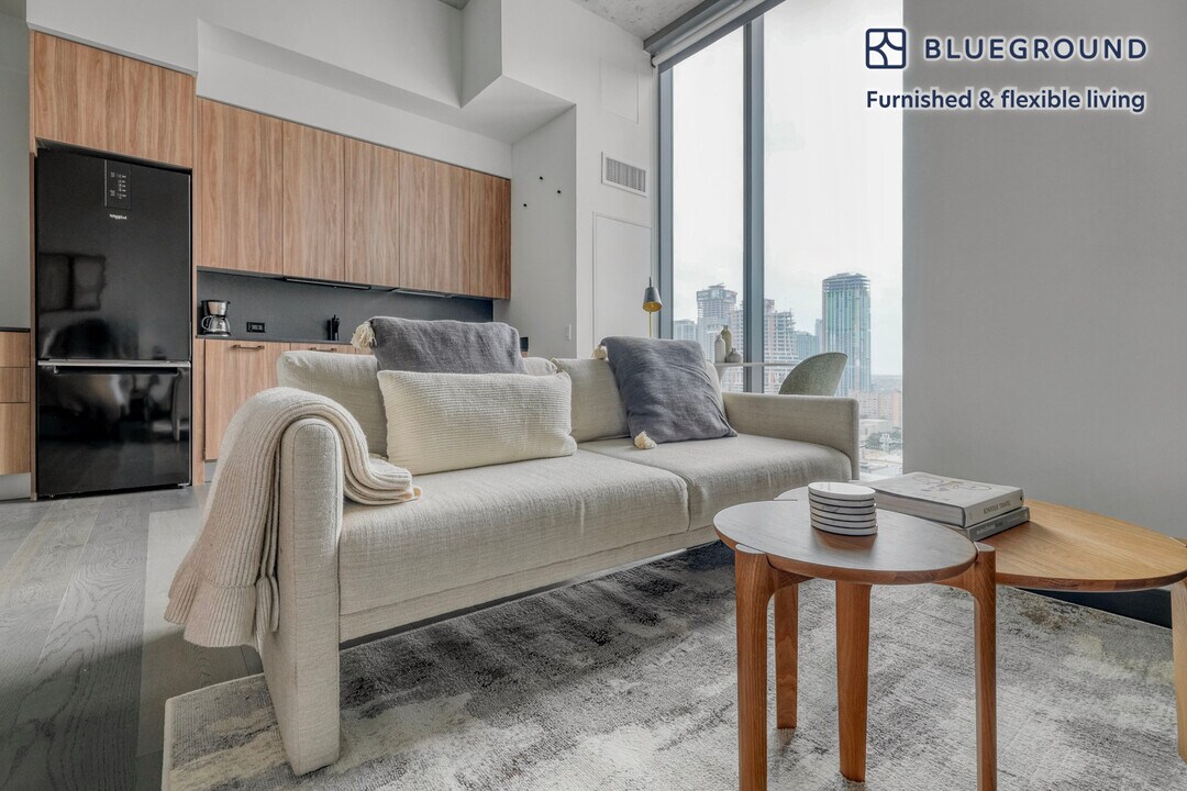 501 Brazos St in Austin, TX - Building Photo