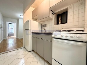 405 W 49th St in New York, NY - Building Photo - Building Photo