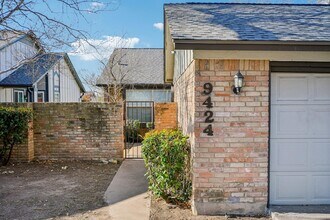 9424 Singing Quail Dr in Austin, TX - Foto de edificio - Building Photo