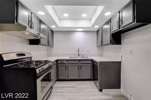 5191 Caliente St in Las Vegas, NV - Building Photo