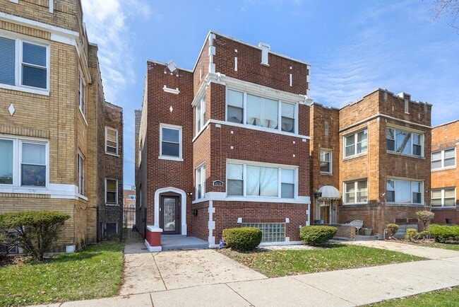 property at 8332 S May St