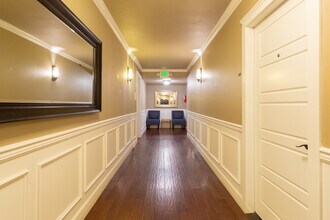 The Walker Apartments in Tacoma, WA - Building Photo - Interior Photo