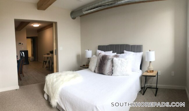 129 Guild St, Unit 109 in Norwood, MA - Building Photo - Building Photo