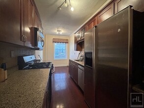 2081 Cruger Ave-Unit -2 in Bronx, NY - Building Photo - Building Photo