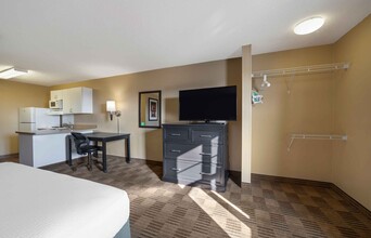 Furnished Studio - Oklahoma City in Oklahoma City, OK - Foto de edificio - Building Photo