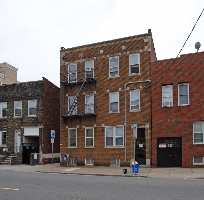 405 Chestnut St in Newark, NJ - Foto de edificio - Building Photo