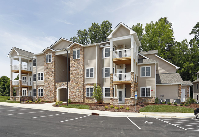 Woodstone at Croasdaile Farm in Durham, NC - Building Photo - Building Photo