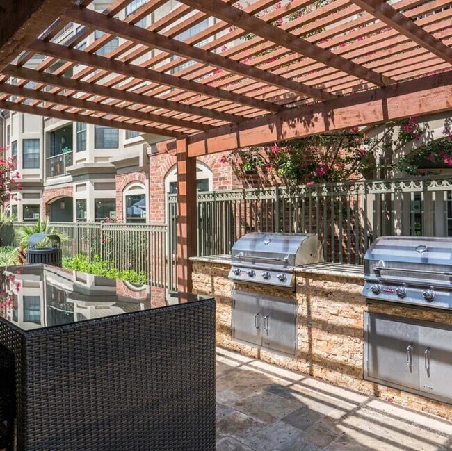 4855 Magnolia Cove Dr in Houston, TX - Building Photo - Building Photo