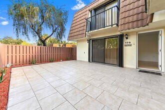 146 Heritage Way in West Palm Beach, FL - Building Photo - Building Photo