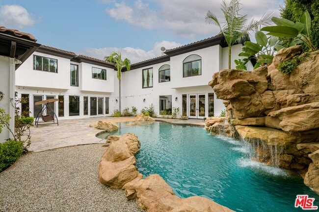 property at 4701 Los Feliz Blvd