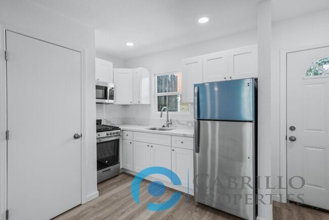 2527 Tuberose St in San Diego, CA - Building Photo - Building Photo