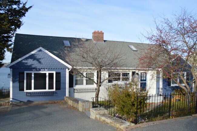 85 Regatta Rd in Weymouth, MA - Building Photo - Building Photo