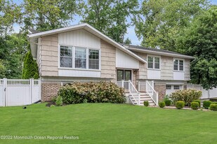 1802 Holbrook St in Ocean Township, NJ - Building Photo