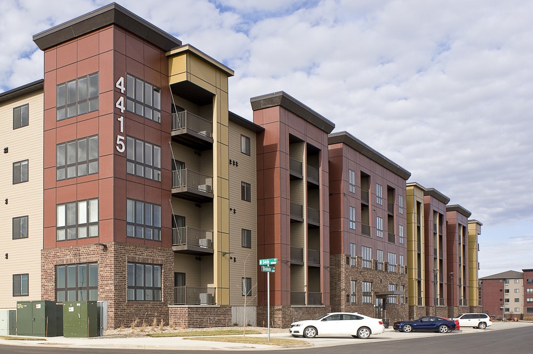 University Hill Village - UHV Building 2 in Sioux Falls, SD - Foto de edificio