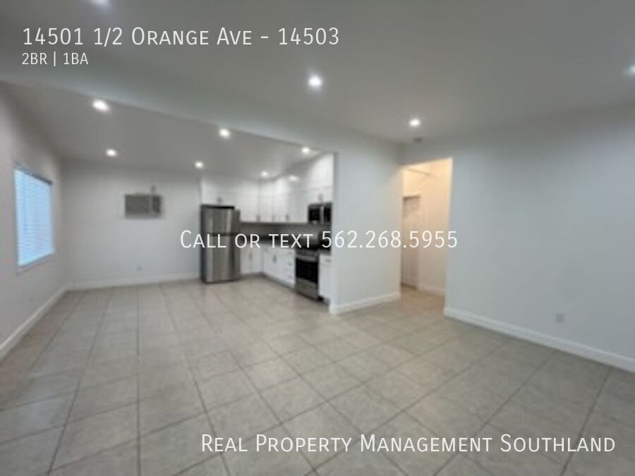 14501 Orange Ave in Paramount, CA - Building Photo