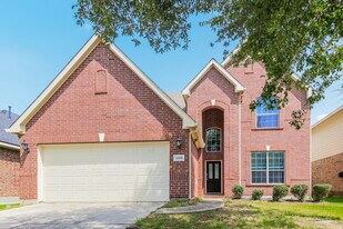 4939 Forest Hurst Dr in Spring, TX - Building Photo
