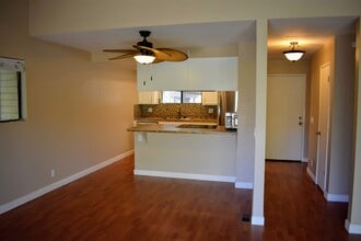 3290 Rockview Pl, Unit 6 in San Luis Obispo, CA - Foto de edificio - Building Photo