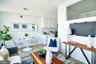 1324 Frankford Ave in Philadelphia, PA - Building Photo