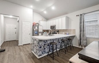 8434 Baywatch Cir in Mont Belvieu, TX - Building Photo - Building Photo