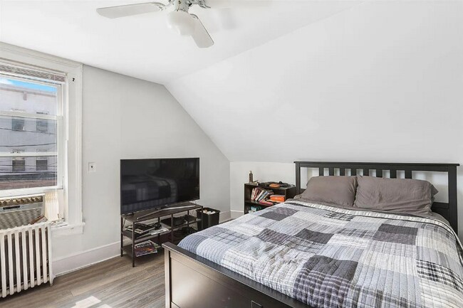 134 South St-Unit -1 in Jersey City, NJ - Foto de edificio - Building Photo