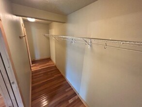 5804 Couch Dr in Nashville, TN - Building Photo - Building Photo