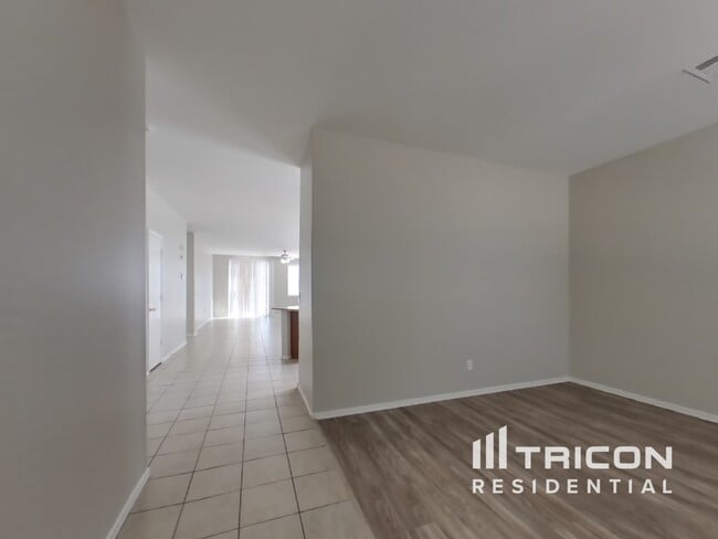 45438 W Guilder Ave in Maricopa, AZ - Building Photo - Building Photo