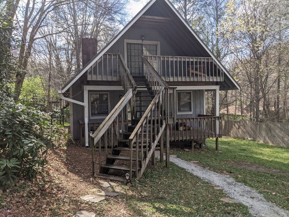 1130 Stoney Brook Ln in Boone, NC - Building Photo