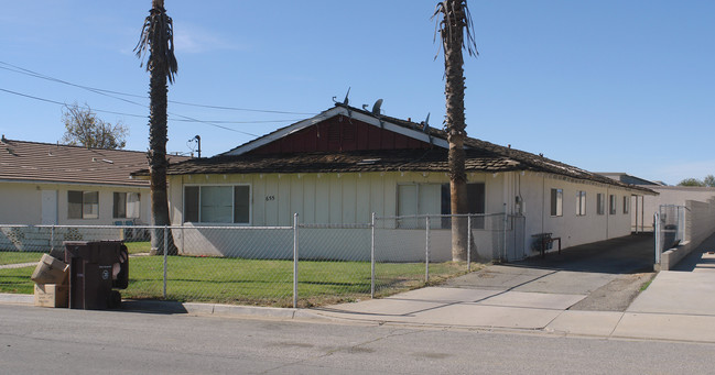 655 American Ave in Beaumont, CA - Foto de edificio - Building Photo