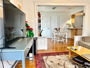 227 Summer St, Unit 3L in Somerville, MA - Building Photo - Building Photo