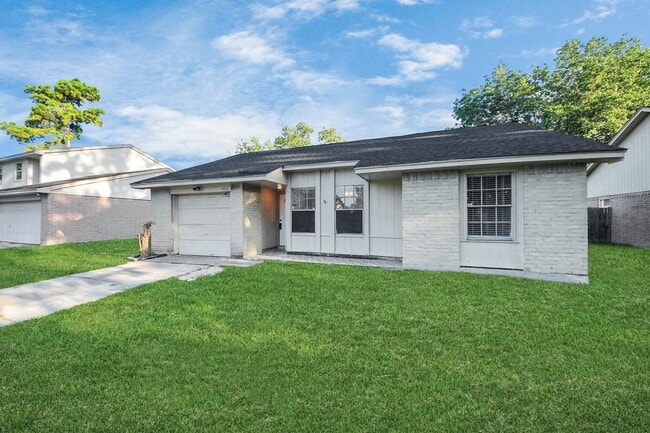 property at 9918 Peachridge Dr