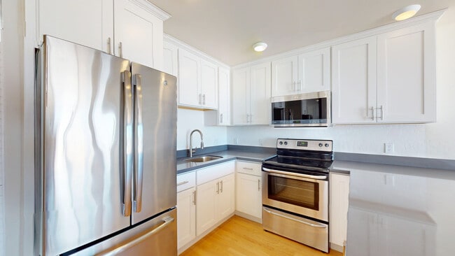 653 Kansas St in San Francisco, CA - Building Photo - Building Photo