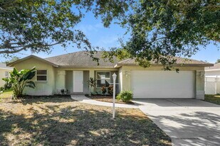 2715 94th St E in Palmetto, FL - Building Photo