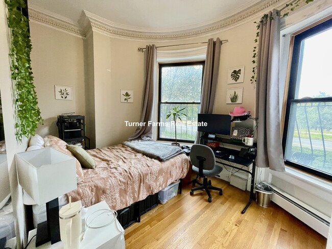 42 Fenway, Unit 2 in Boston, MA - Building Photo - Building Photo