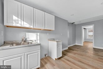 11 N Willow St, Unit 2 in Trenton, NJ - Building Photo - Building Photo