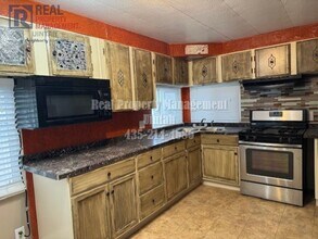 280 E 100 N in Myton, UT - Foto de edificio - Building Photo